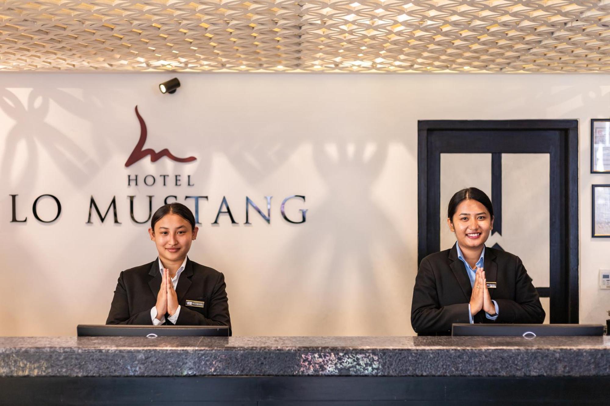 Hotel Lo Mustang กาฐมาณฑุ ภายนอก รูปภาพ