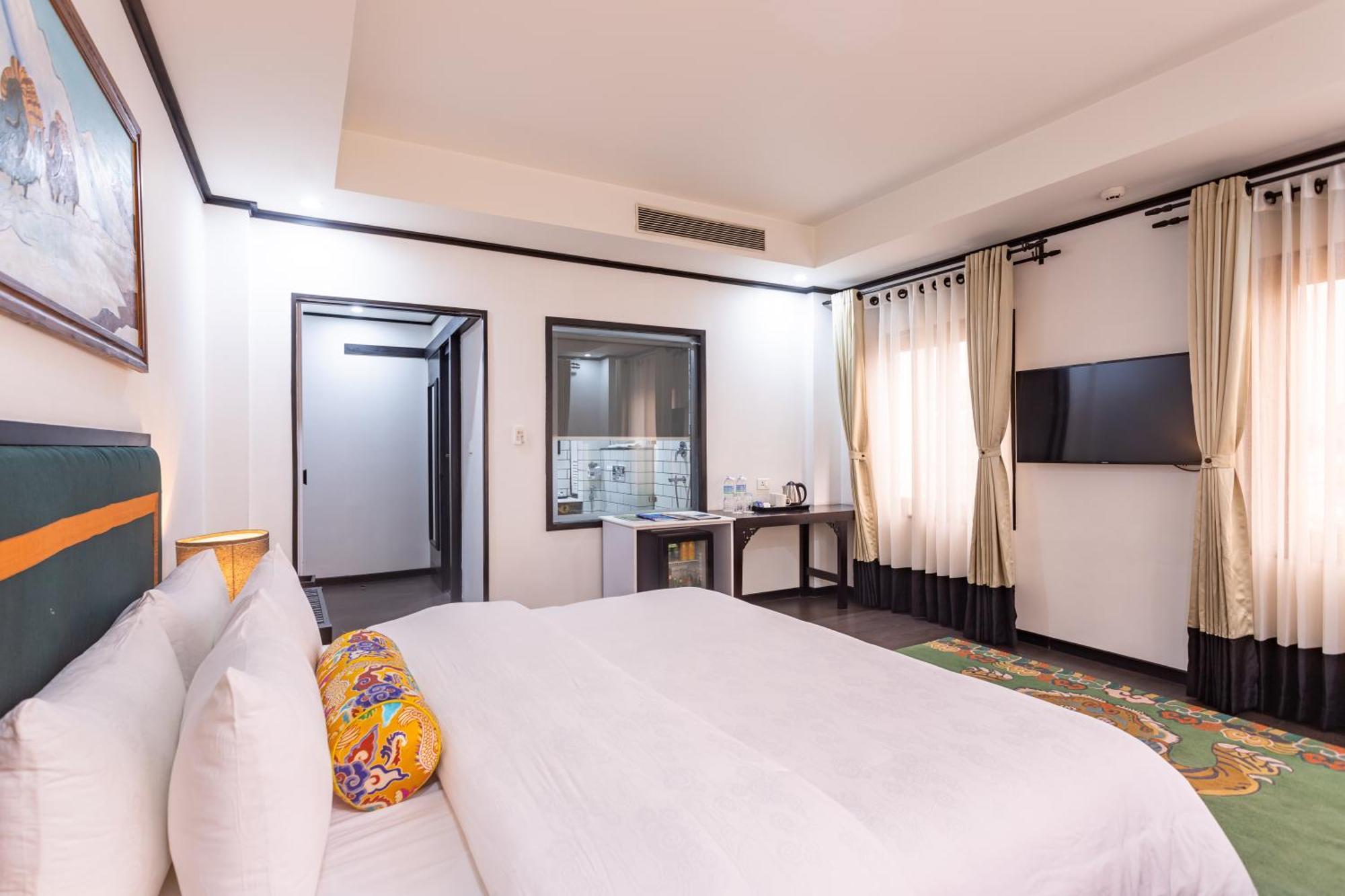 Hotel Lo Mustang กาฐมาณฑุ ภายนอก รูปภาพ