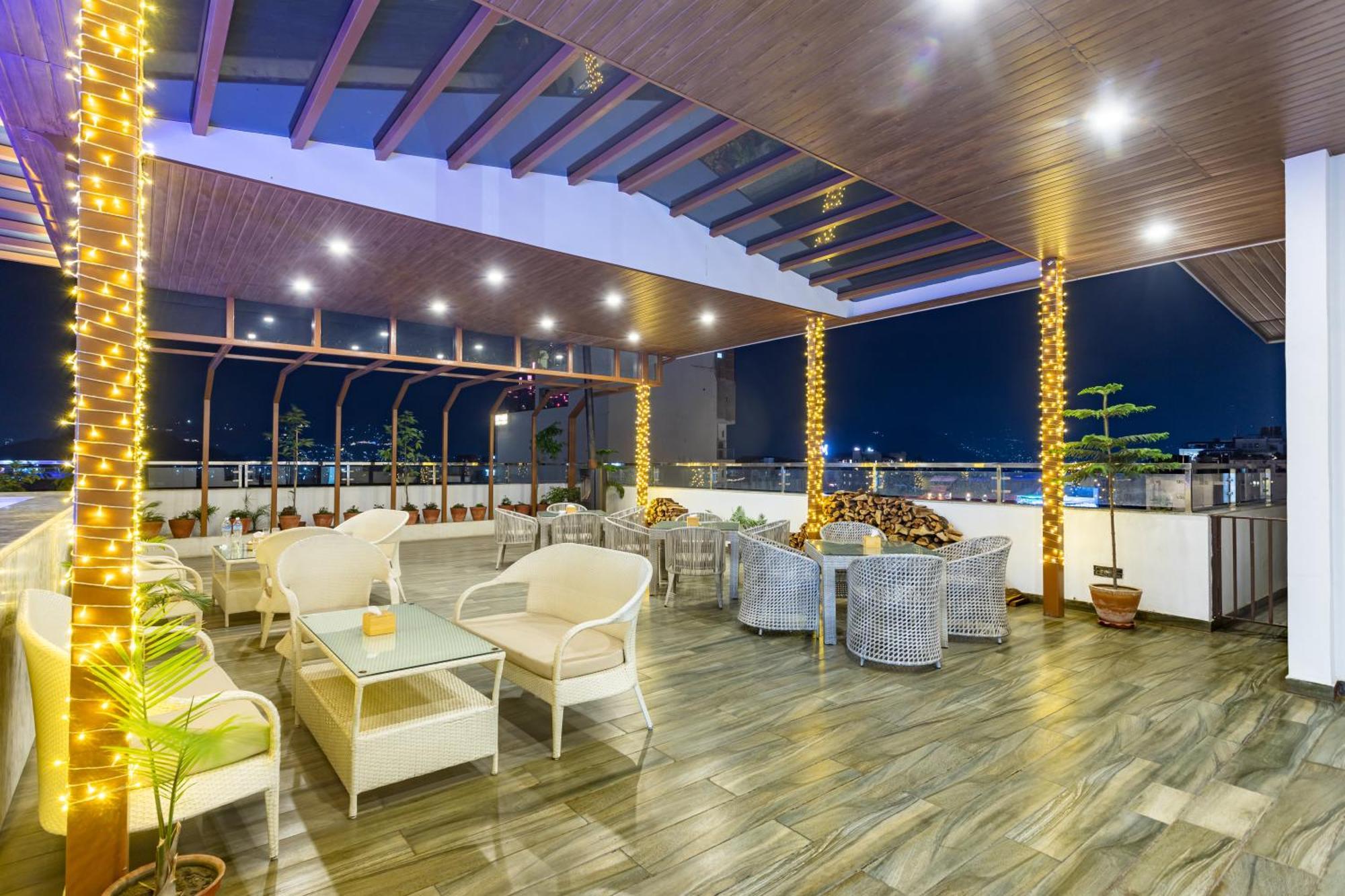 Hotel Lo Mustang กาฐมาณฑุ ภายนอก รูปภาพ