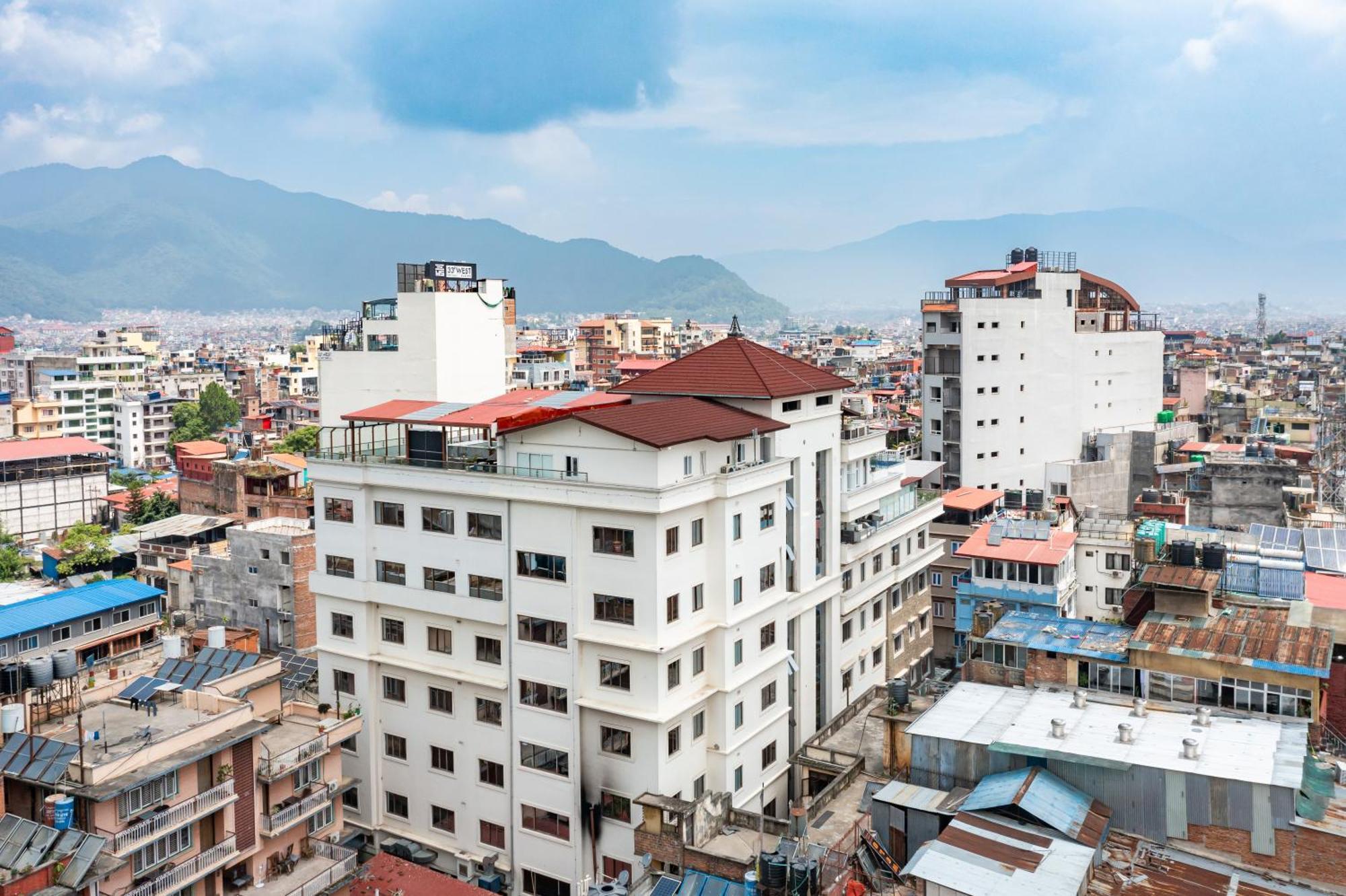 Hotel Lo Mustang กาฐมาณฑุ ภายนอก รูปภาพ