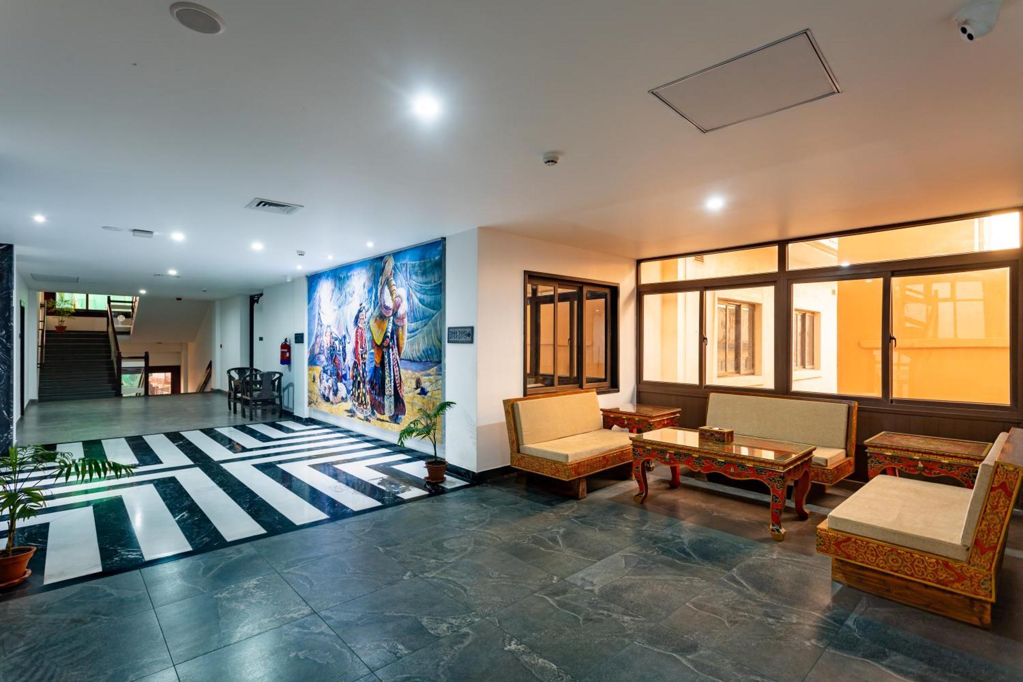 Hotel Lo Mustang กาฐมาณฑุ ภายนอก รูปภาพ